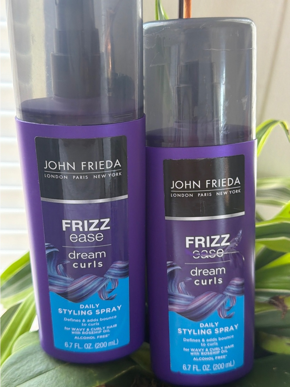 Frizz Ease Dream Curls Daily Styling Spray — Purple